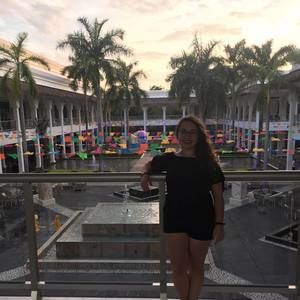 Meet your Posher, Melissa